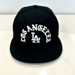 New Era Los Angeles Dodgers fitted. Size 7 1/4. Pre-owned. Excellent condition